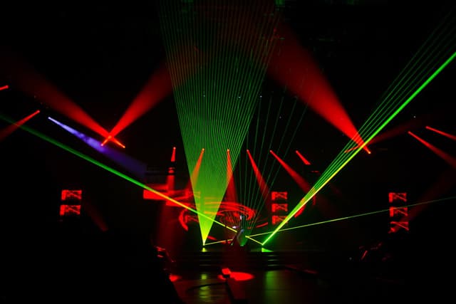 Лазерная установка купить в Ростове для дискотек, вечеринок, дома, кафе, клуба